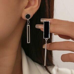 ‼️NEW IN‼️Chic Black and Silver Geometric Earrings+Gift Box 🎁